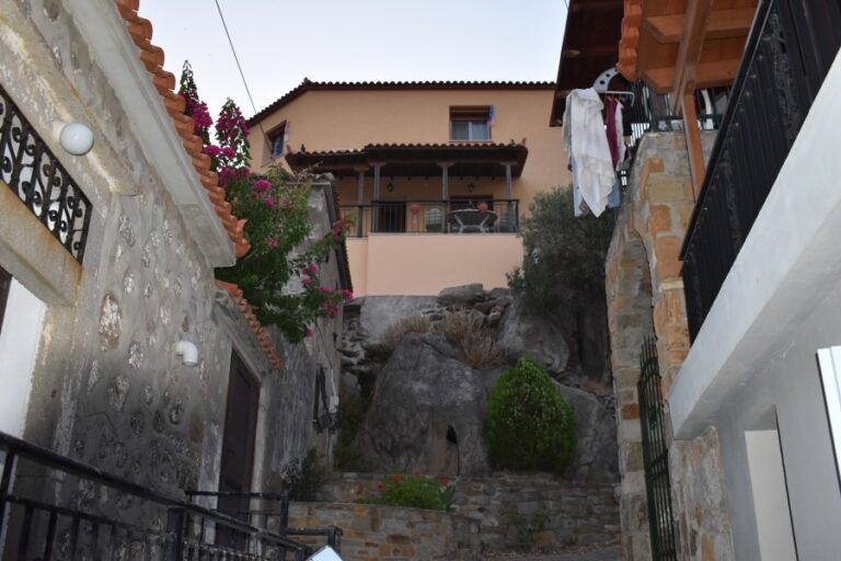 Image ΜΟΝΟΚΑΤΟΙΚΙΑ ΣΤΟΝ ΚΟΝΤΙΑ 138 Τ.Μ. 150.000 ΕΥΡΩ